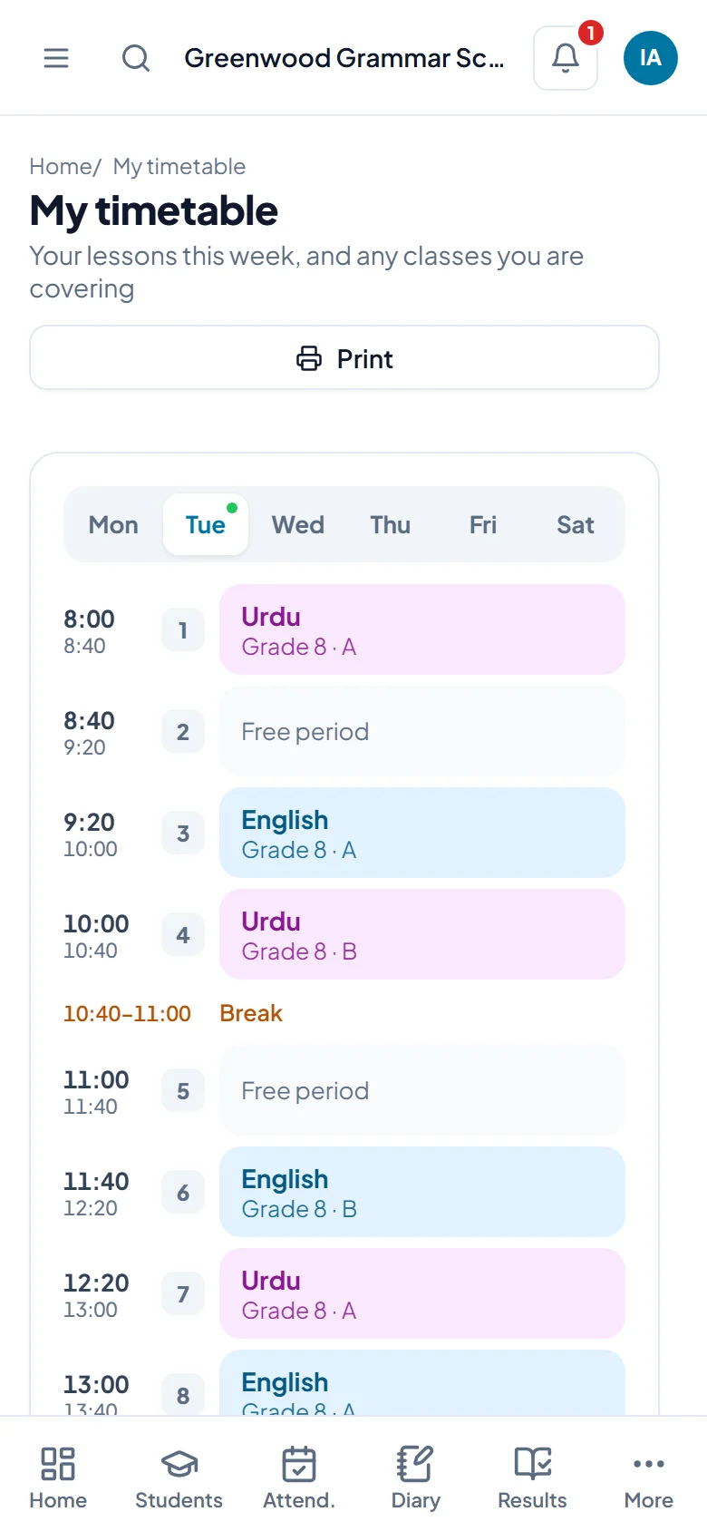 A teacher's timetable on a phone: today's lessons by period, with free periods and the break.